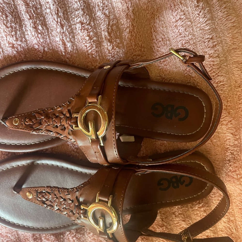 Sandals - Picture 2 of 4
